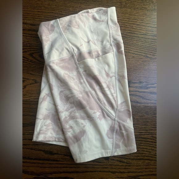 Nike Reebok All in motion lot of 3 women’s shorts and top Size S - Picture 11 of 12